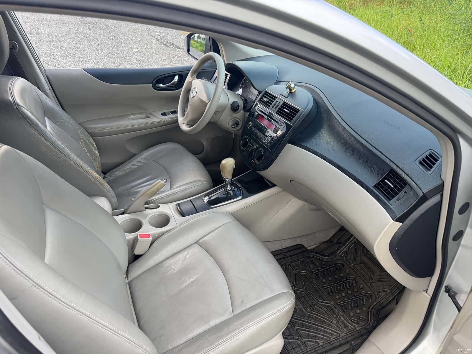 Nissan Tiida, 2012 9