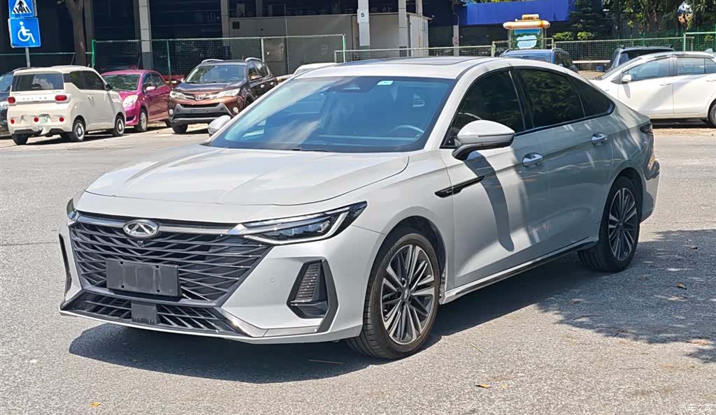 Chery Arrizo 8