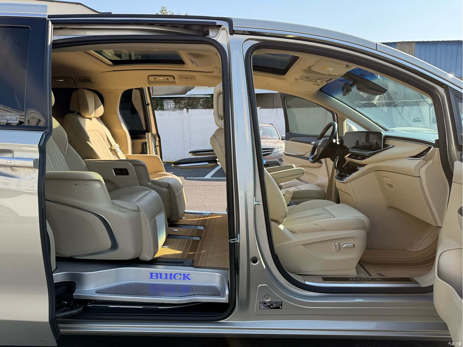 Buick GL8, 2022 все фото