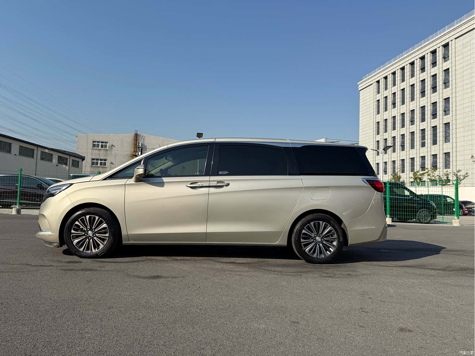 Buick GL8, 2022 18