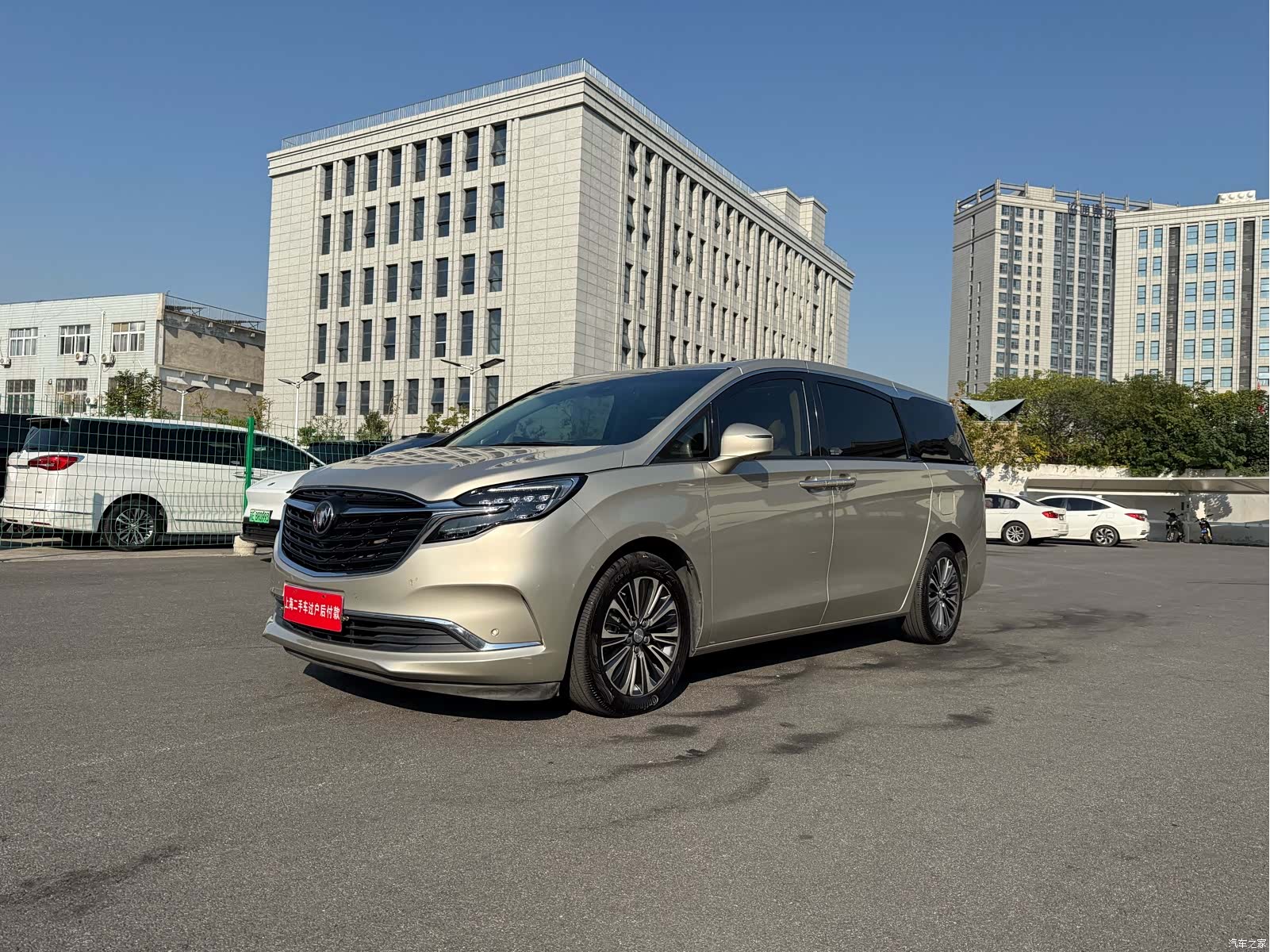 Buick GL8, 2022 3
