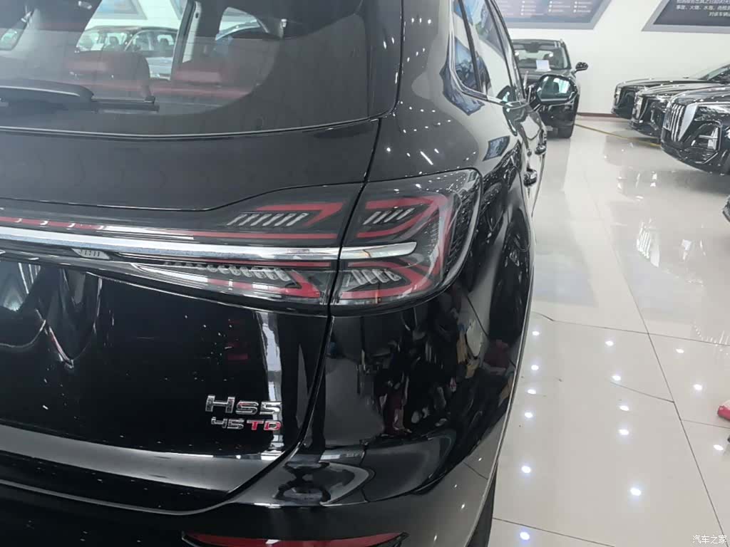 Hongqi HS5, 2025 8
