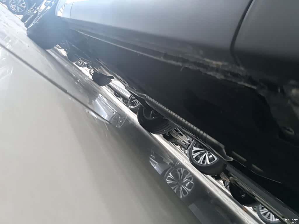 Hongqi HS5, 2025 21