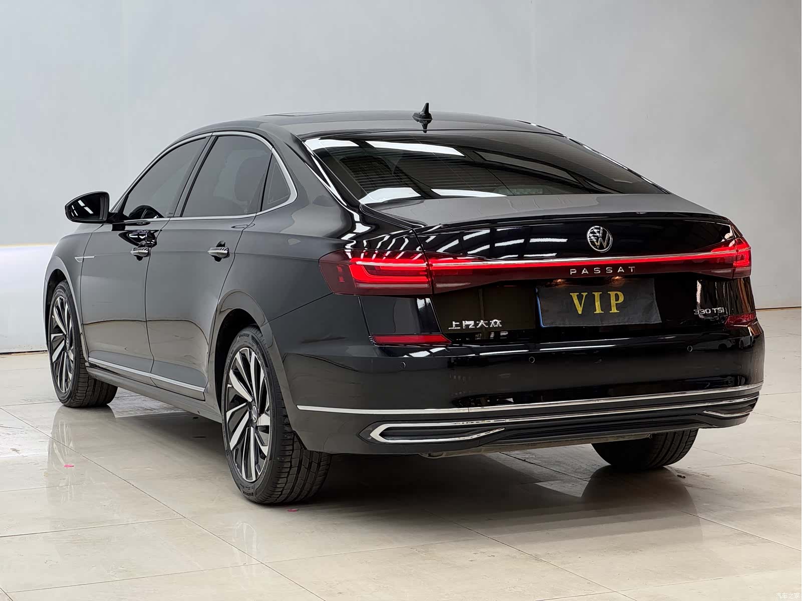 Volkswagen Passat, 2023 9