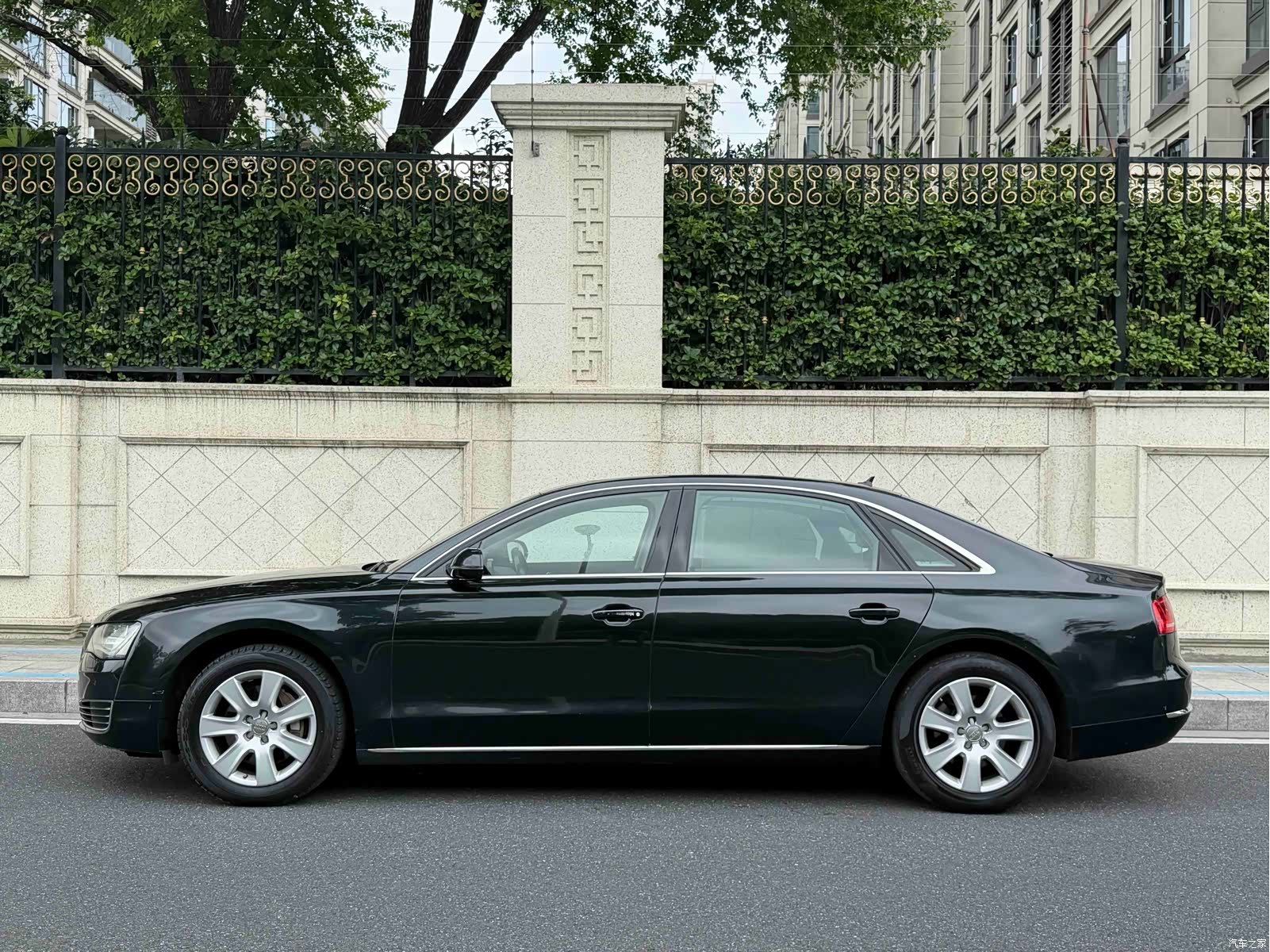 Audi A8L, 2012 3