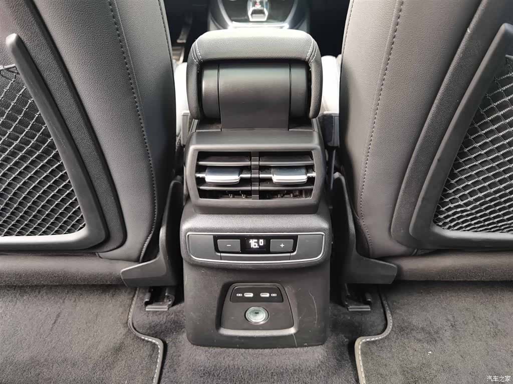 Audi Q4 e-tron, 2023 23