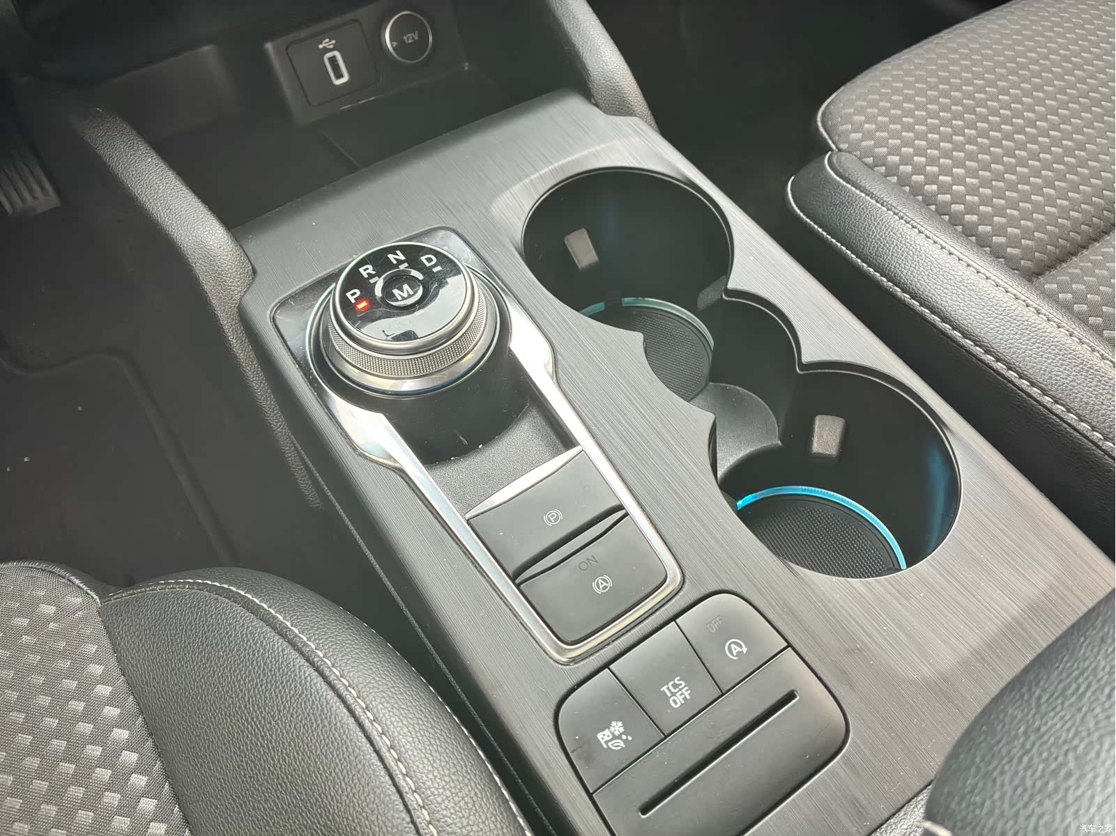 Ford Focus, 2019 13