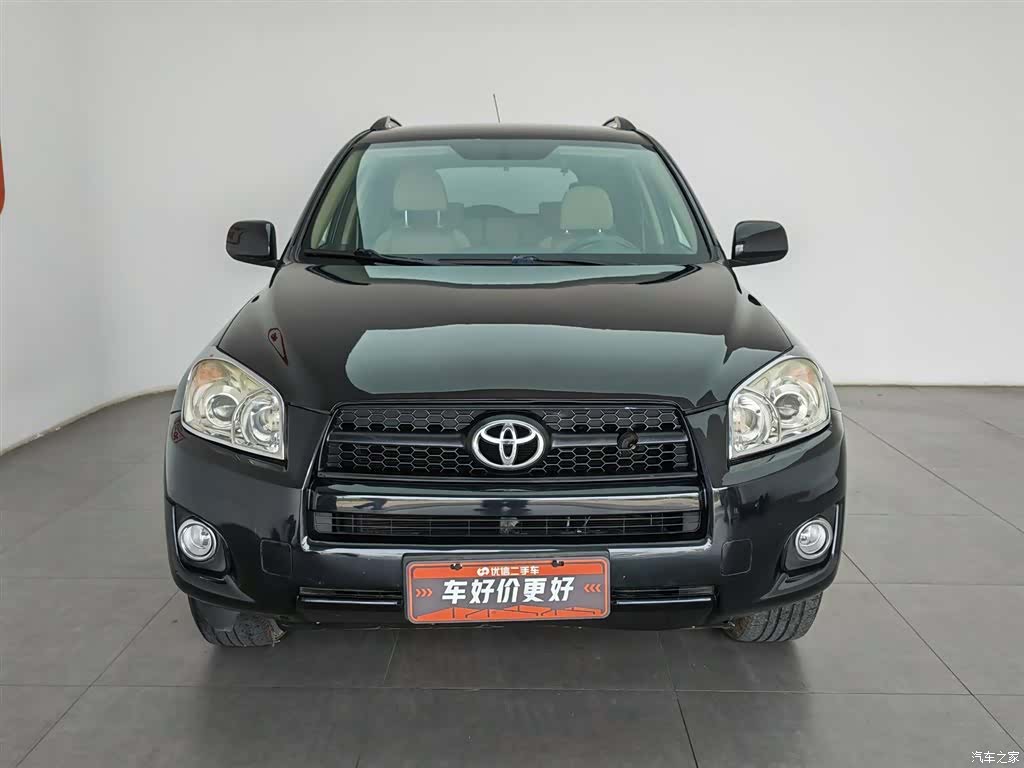 Toyota RAV4, 2012 3