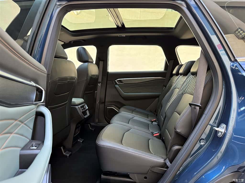 Geely Haoyue, 2025 10