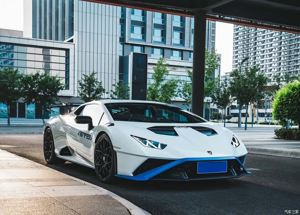 Lamborghini Huracán, 2023 6