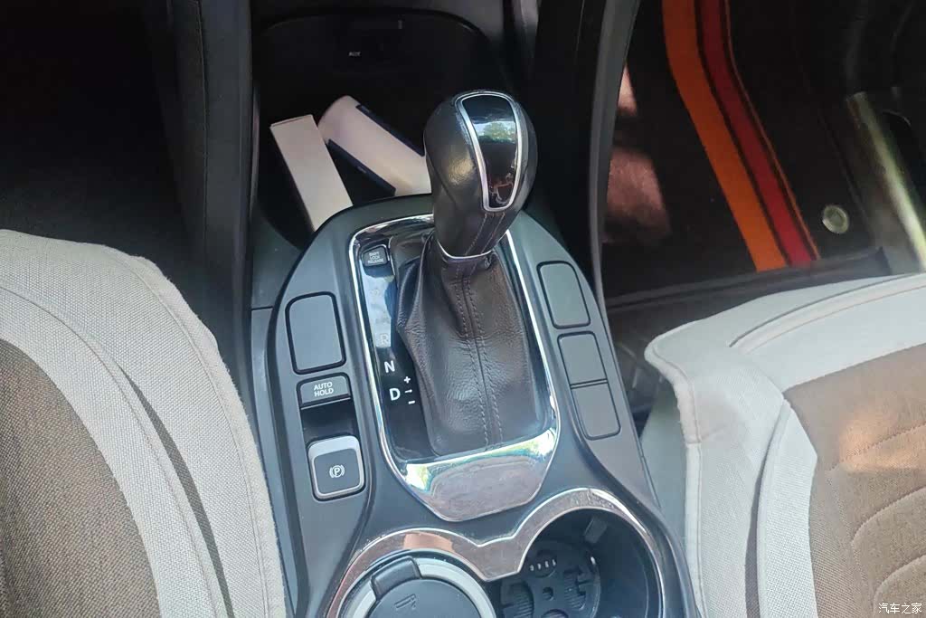 Hyundai Santa Fe, 2014 16