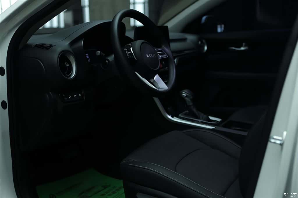 Kia K3, 2023 все фото