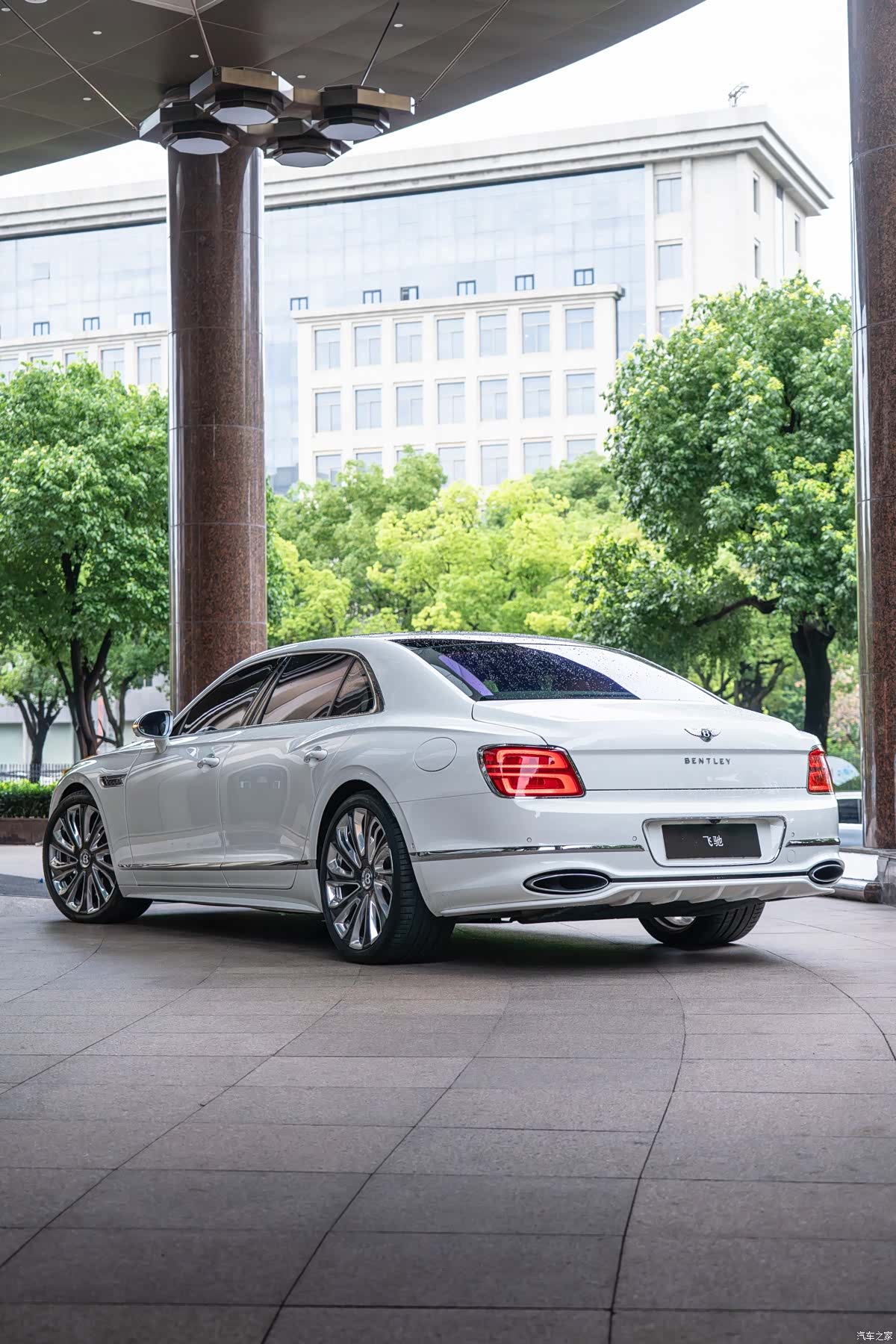 Bentley Flying Spur, 2025 7