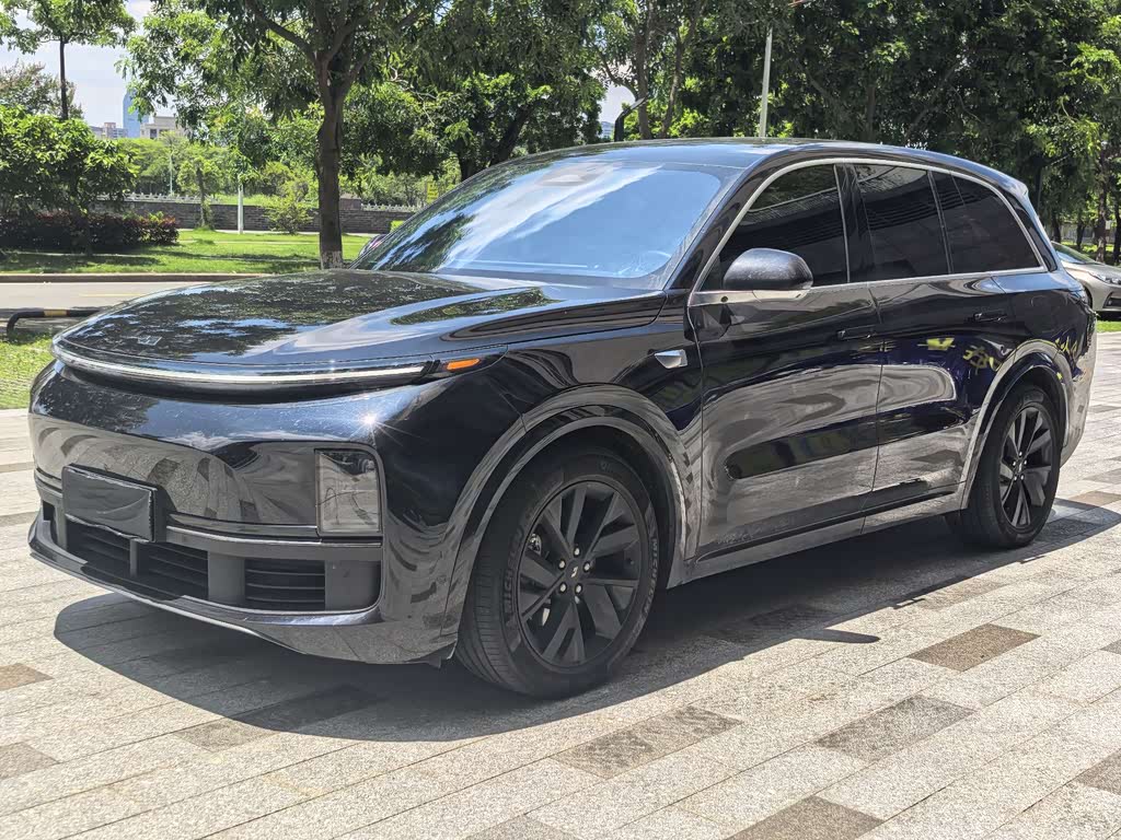 Li Auto L8