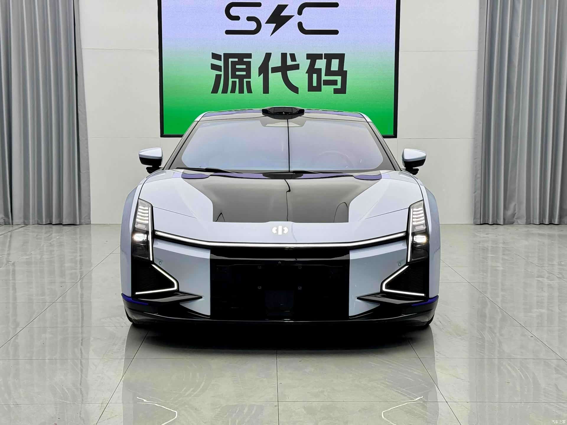 HiPhi Z, 2022 3