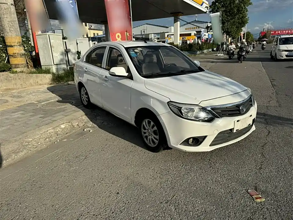 Changan Yuexiang V3