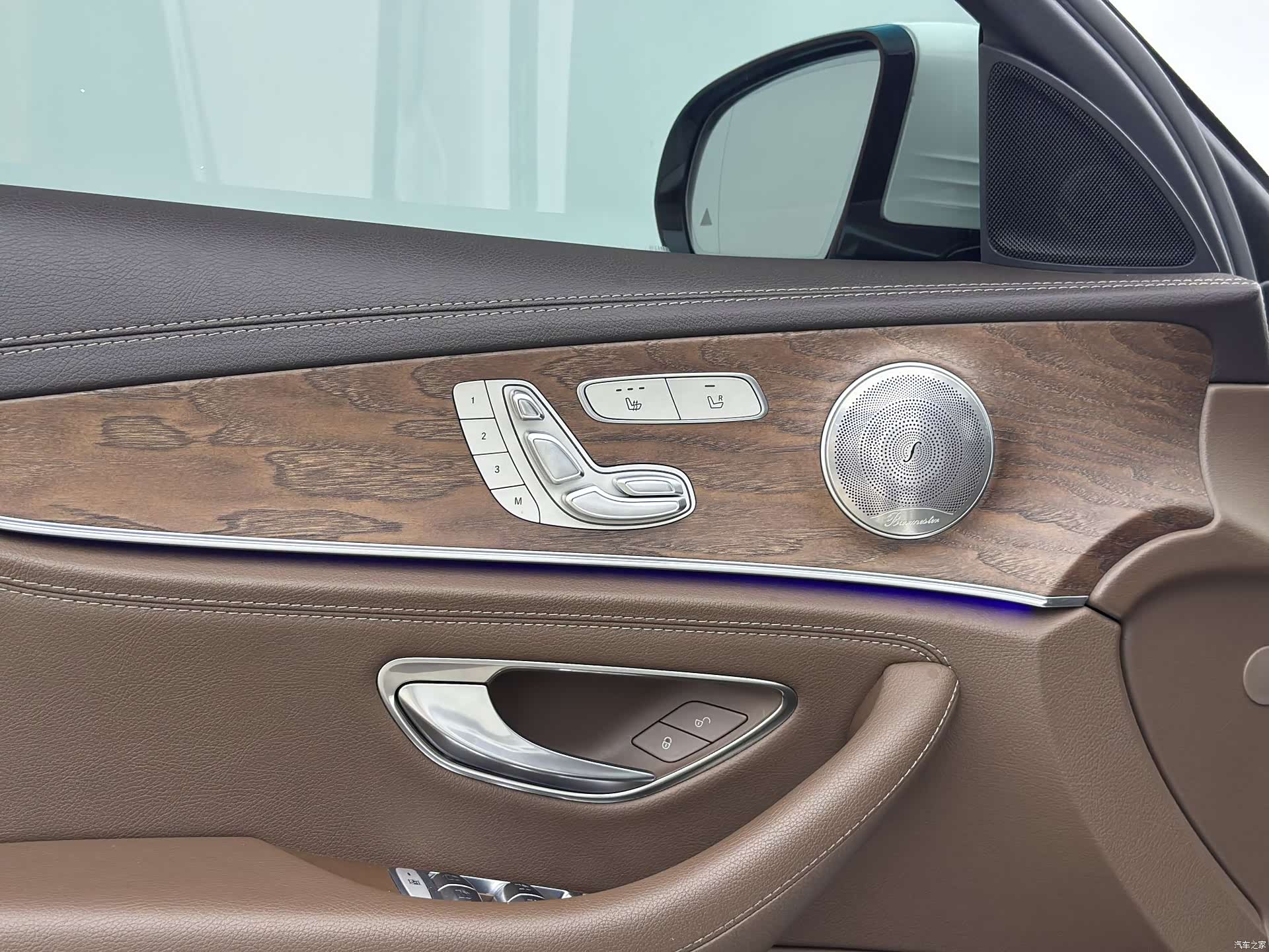 Mercedes-Benz E-Class, 2022 11
