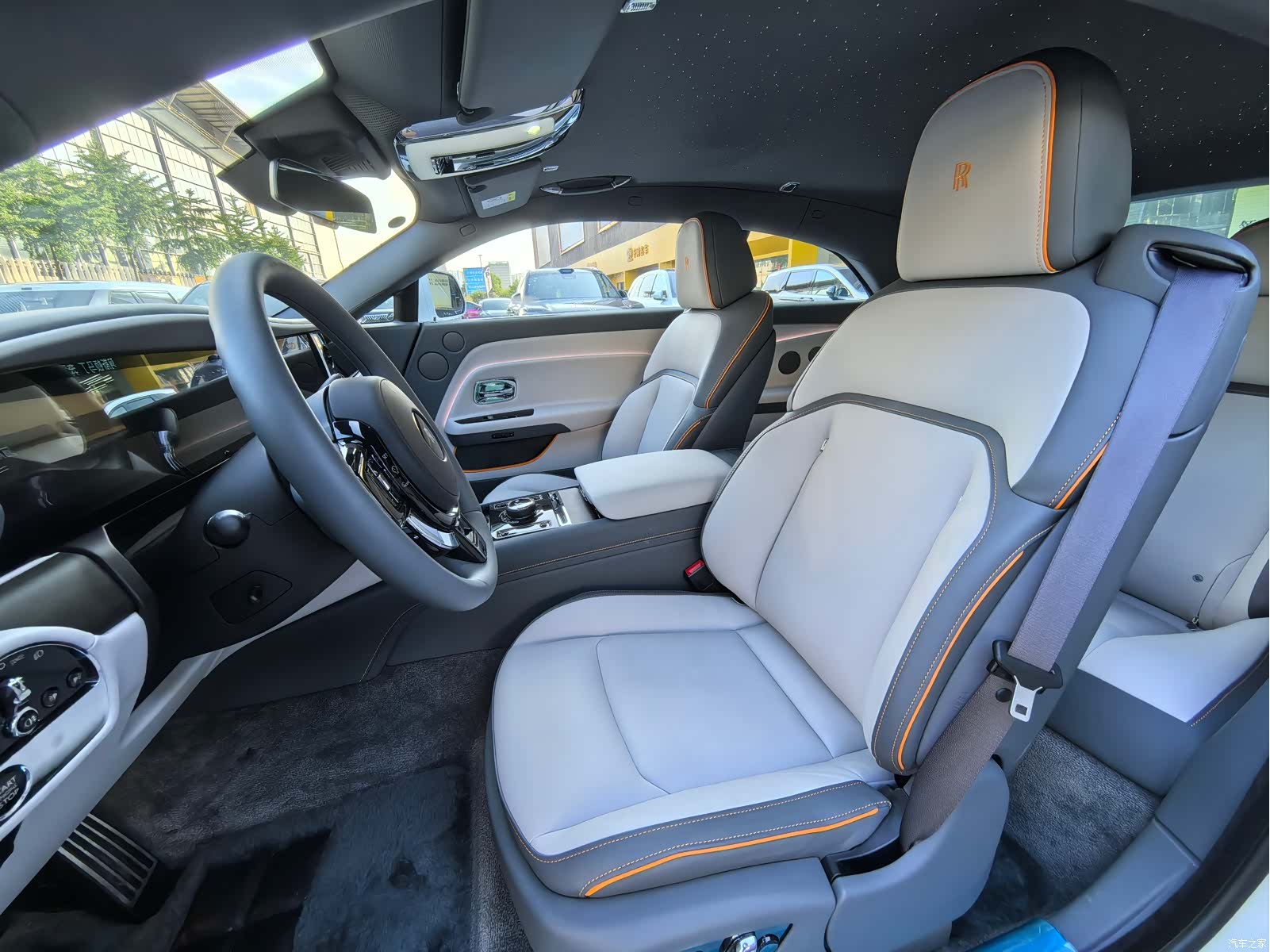 Rolls-Royce Spectre, 2026 4