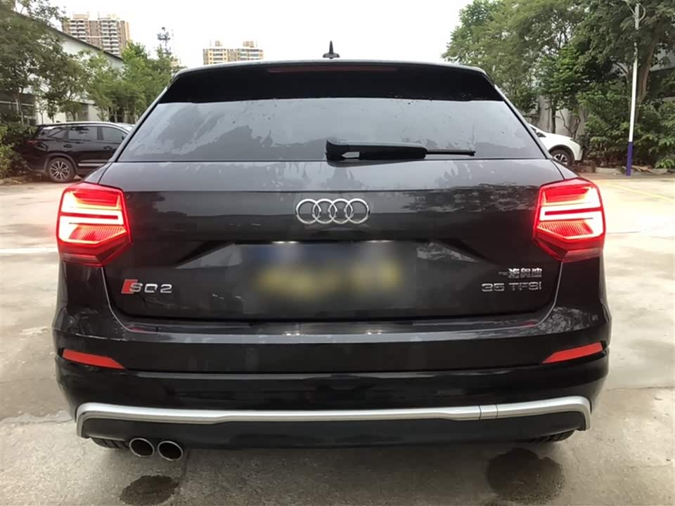 Audi Q2L