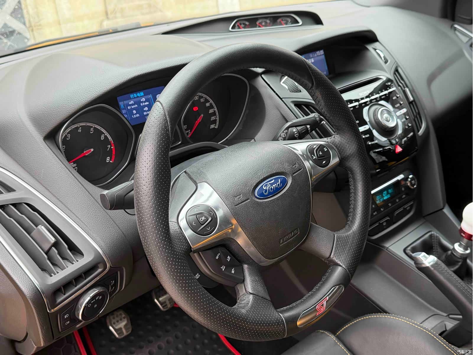 Ford Focus, 2014 10