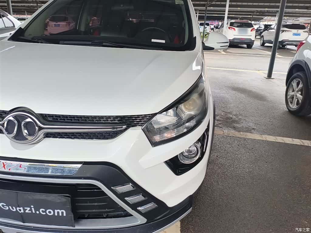 BAIC X25, 2018 24