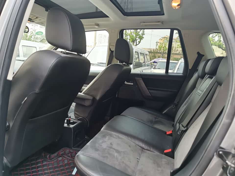 Land Rover Freelander 2