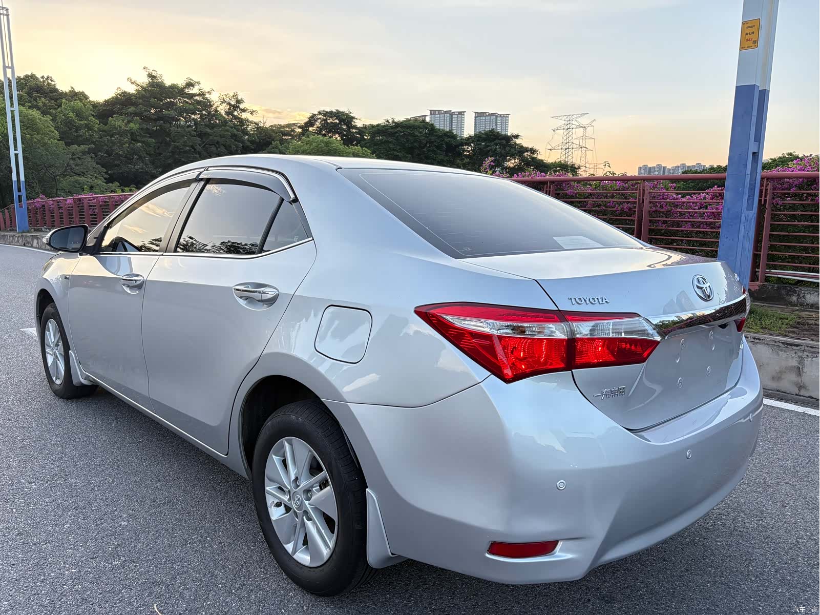Toyota Corolla, 2016 все фото