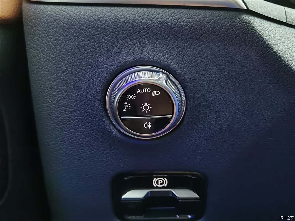 Mercedes-Benz GLC, 2023 21