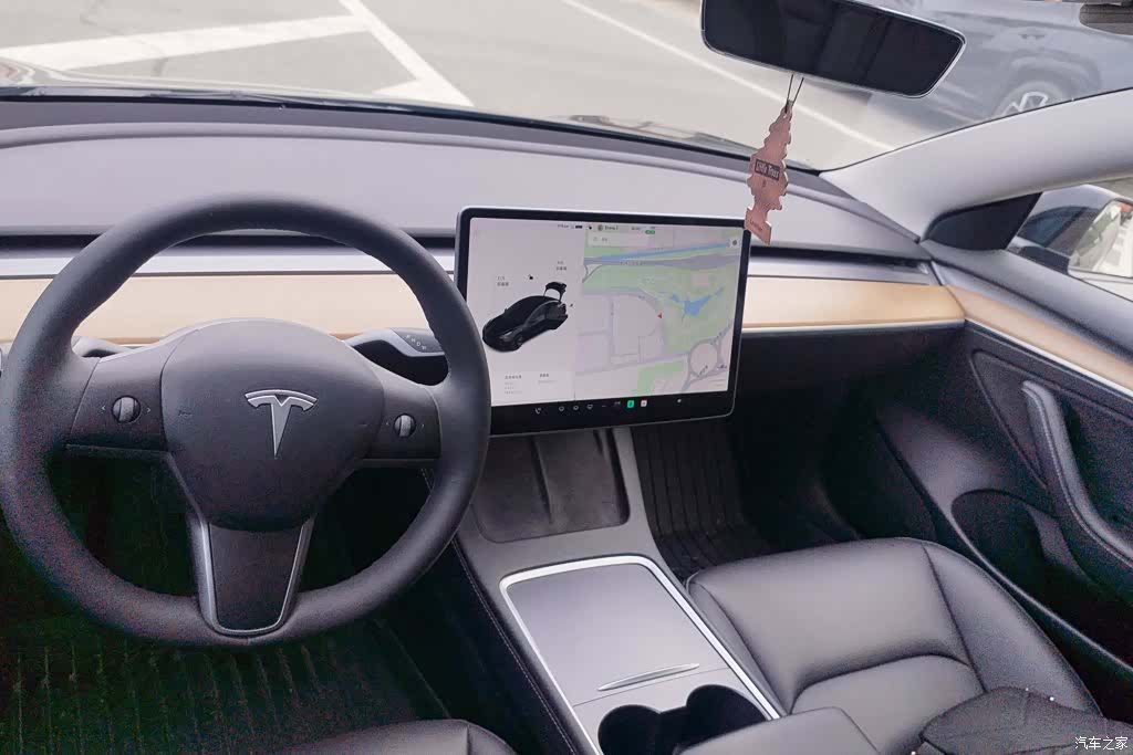 Tesla Model 3, 2021 12