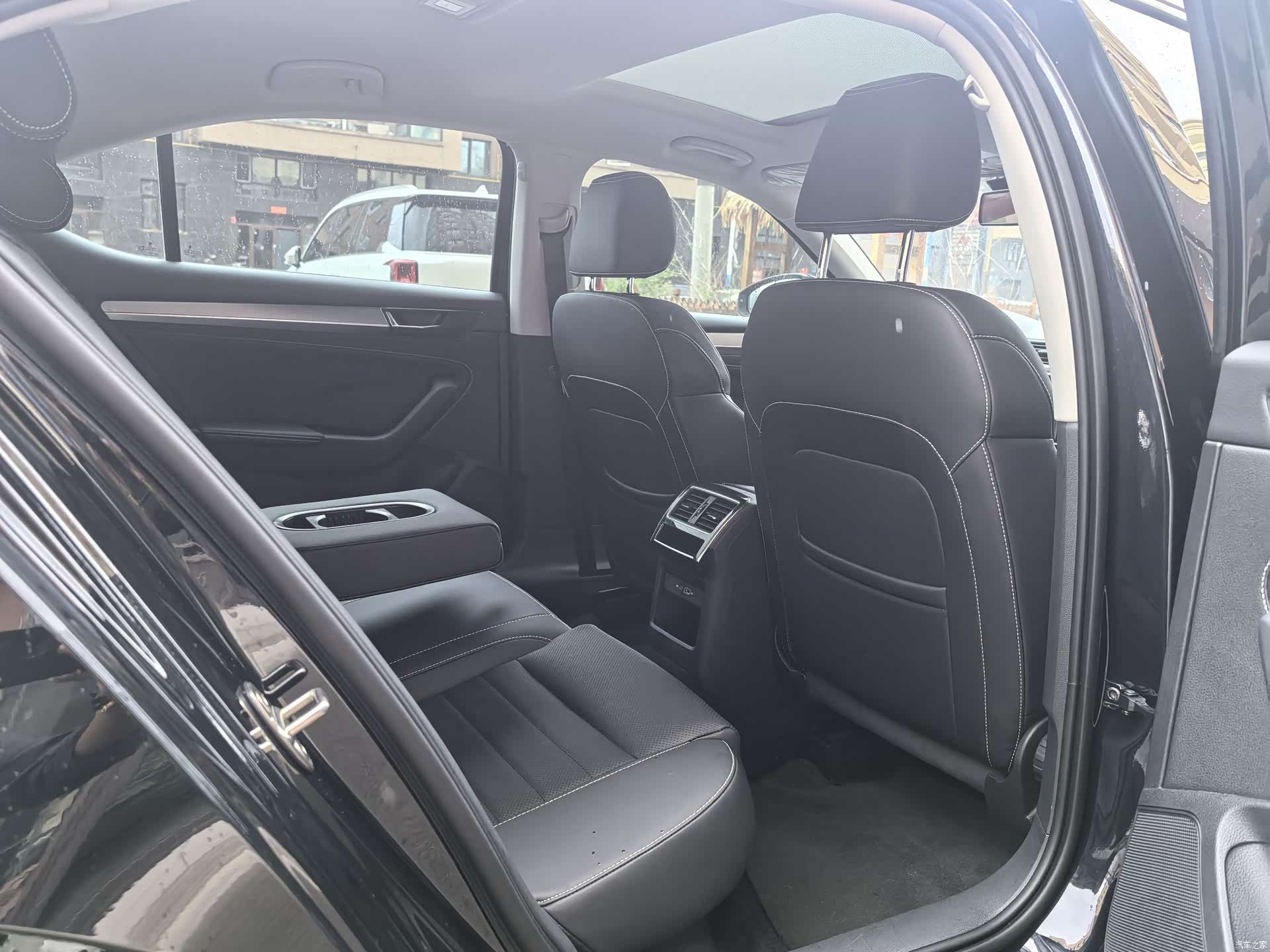 Skoda Superb, 2023 10