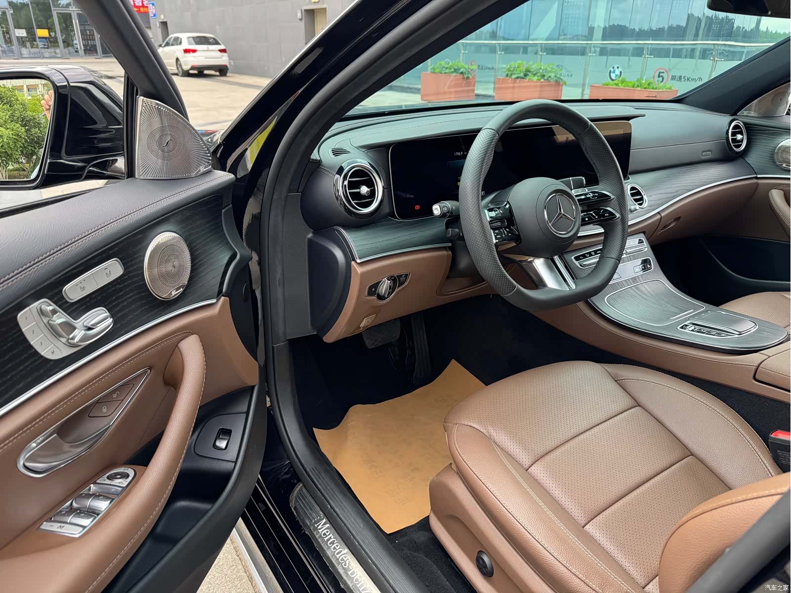 Mercedes-Benz E-Class, 2023 7
