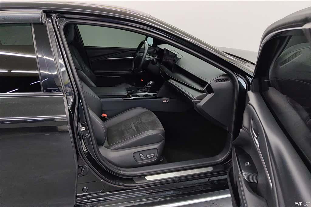 Toyota Camry, 2024 8
