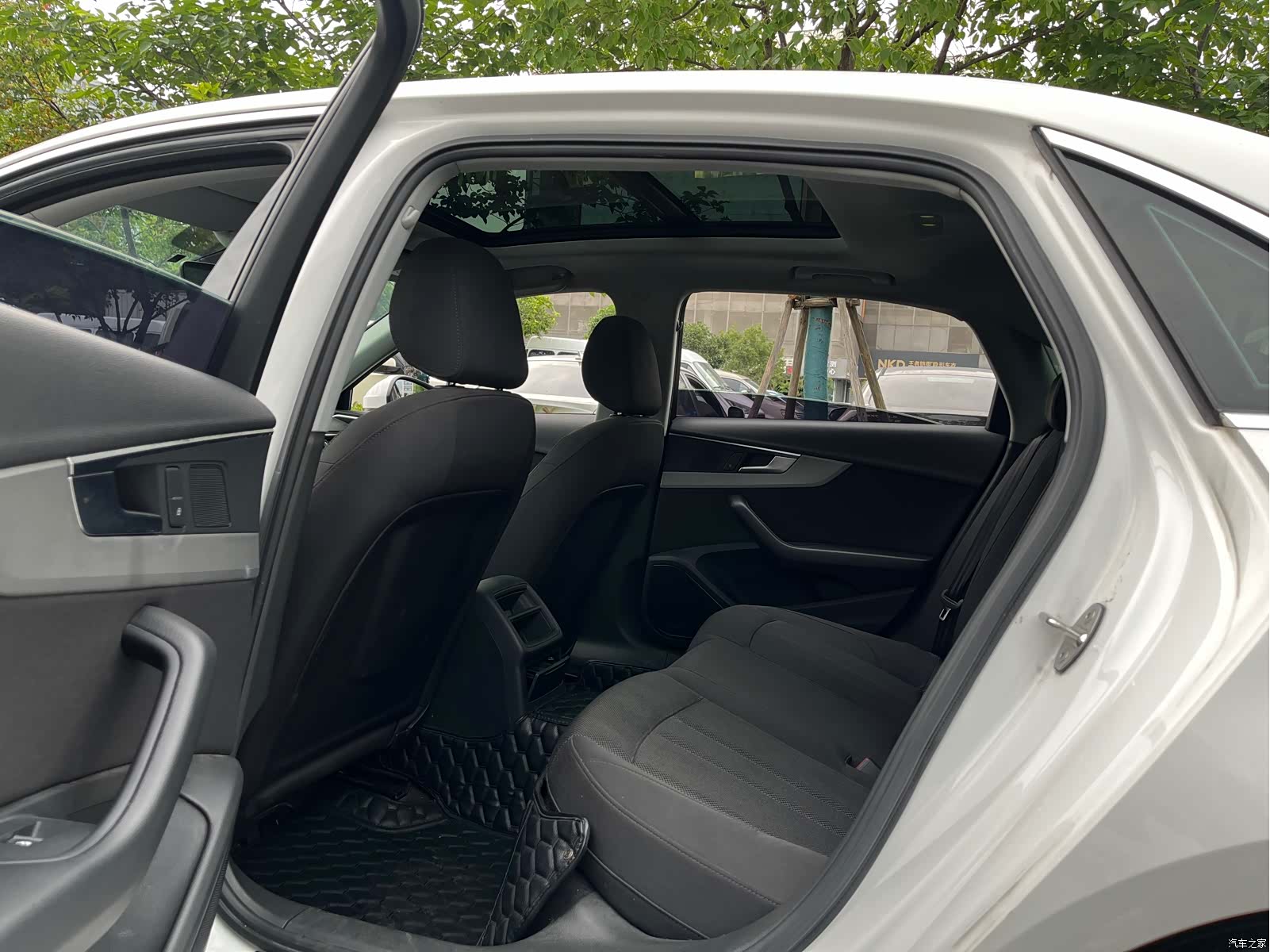 Audi A4L, 2018 14