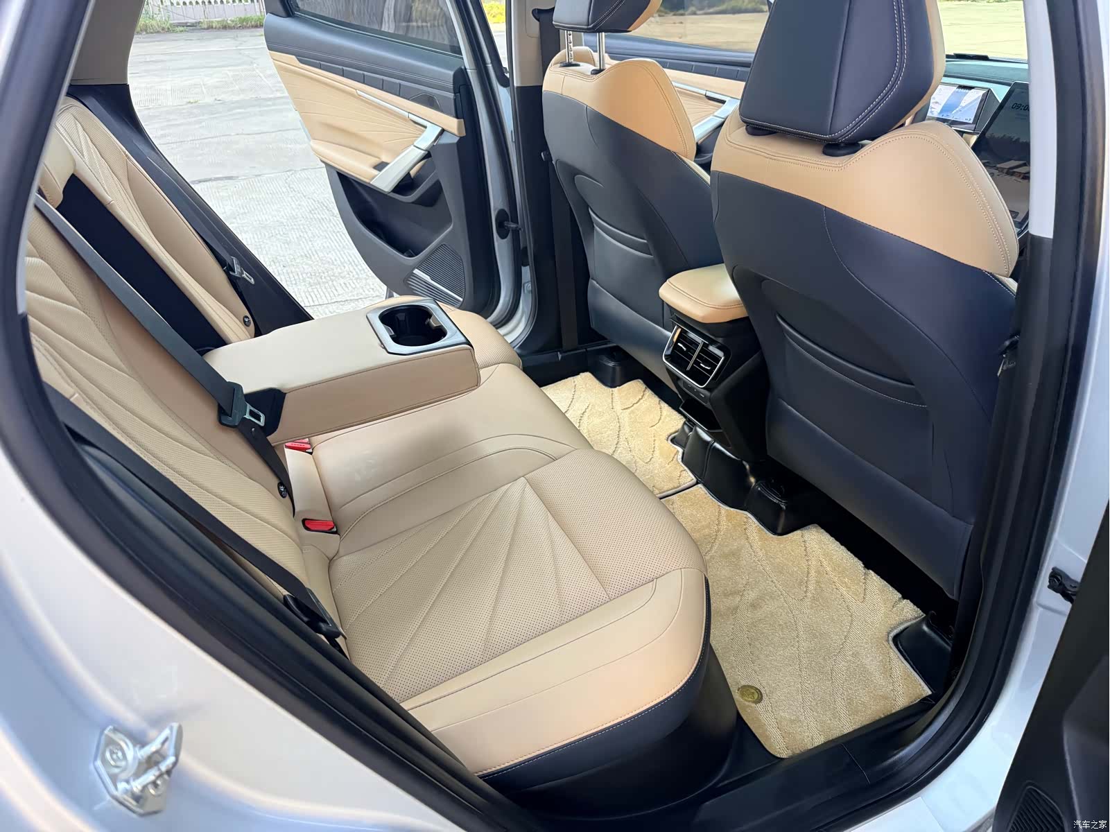 Geely Boyue, 2023 18
