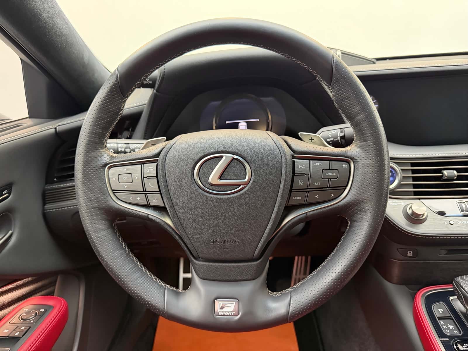 Lexus LS, 2019 10