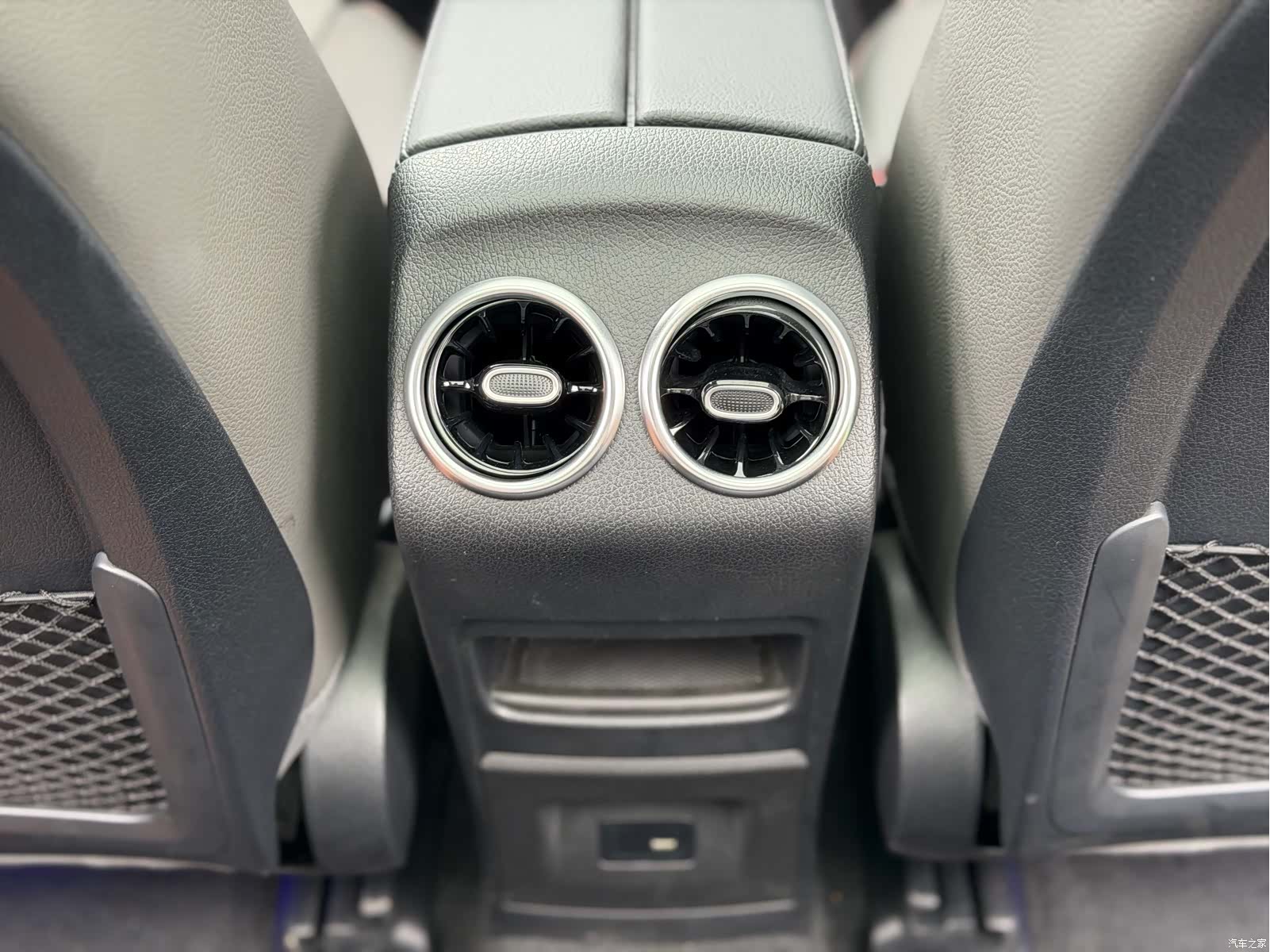Mercedes-Benz EQA, 2022 12
