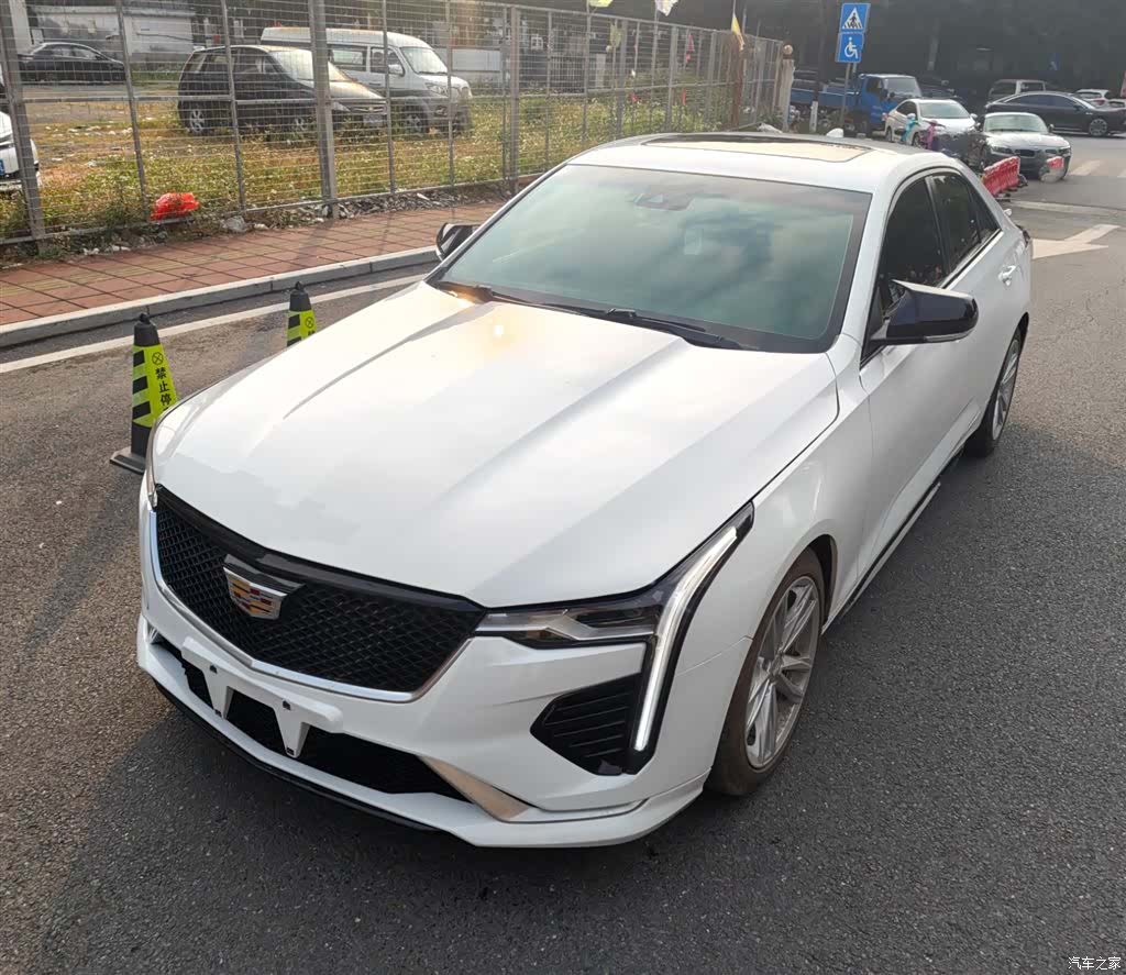 Cadillac CT4