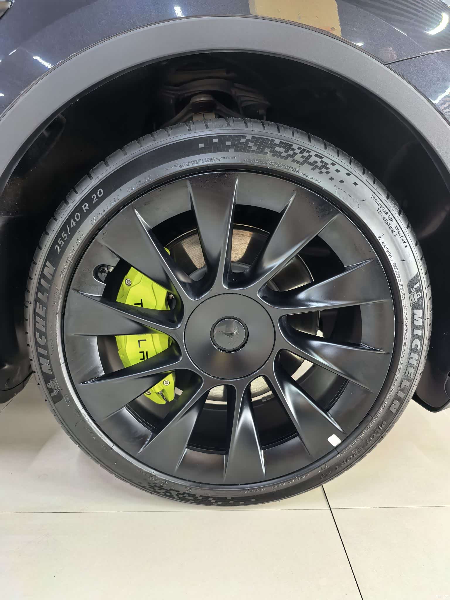 Tesla Model Y, 2024 15