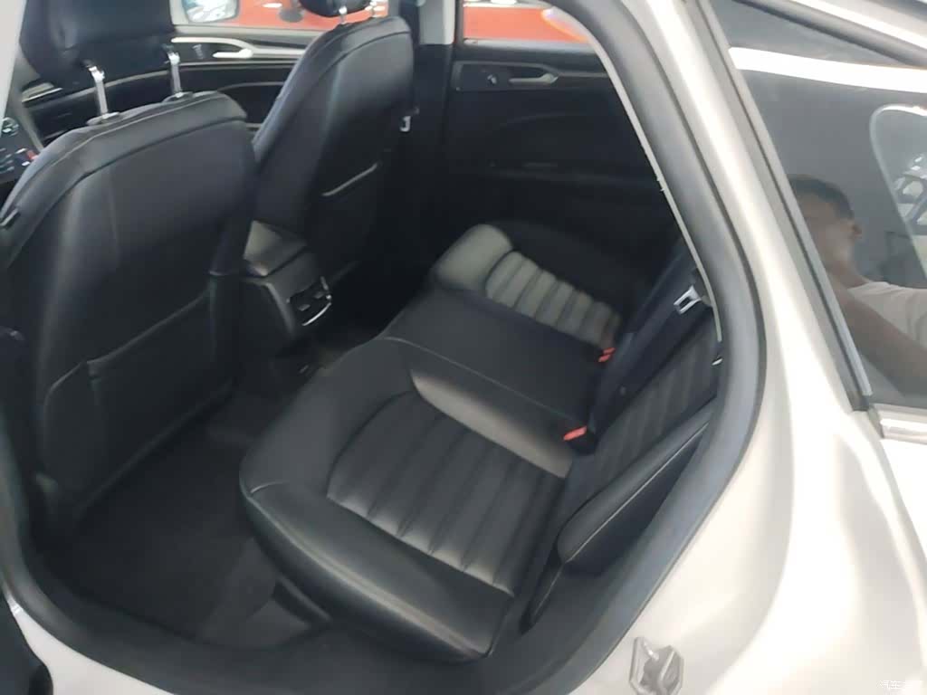 Ford Mondeo, 2019 17