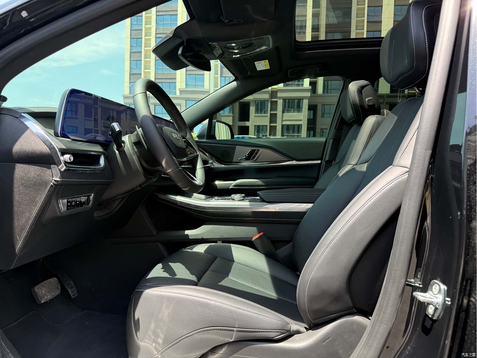 Cadillac XT5, 2025 все фото