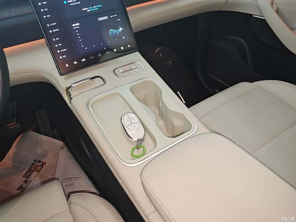 NIO ES6, 2024 9