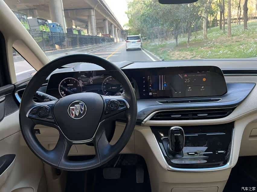 Buick GL8, 2023 12
