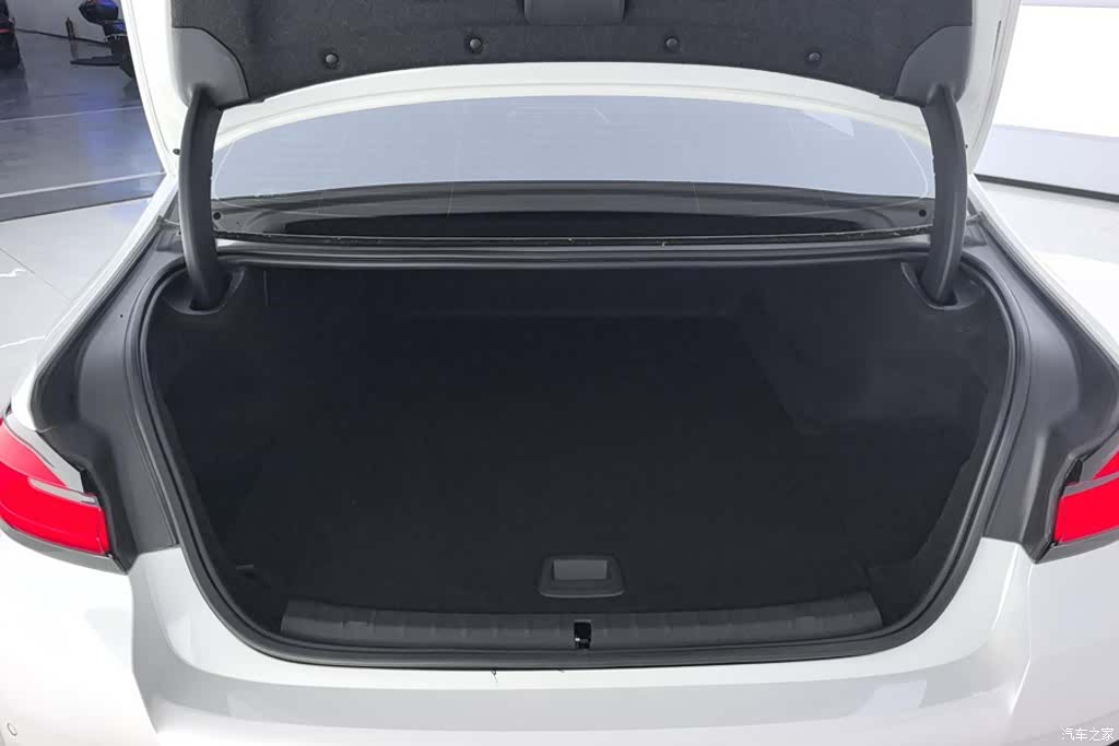 BMW 5 Series, 2021 4