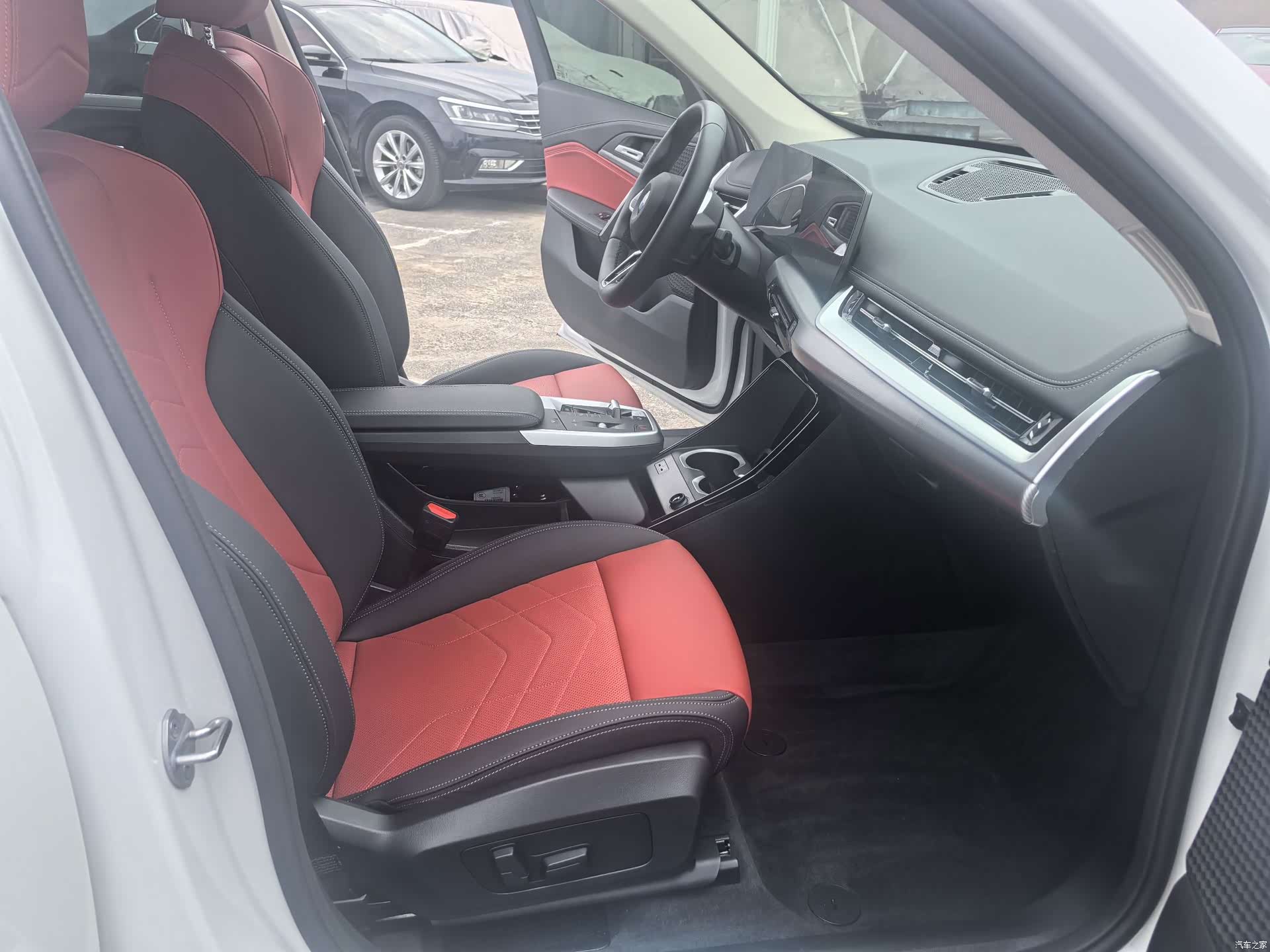 BMW X1, 2025 11