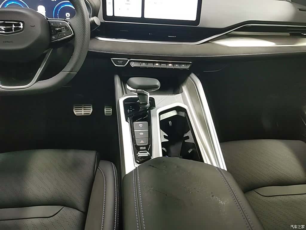 Geely Preface, 2024 14