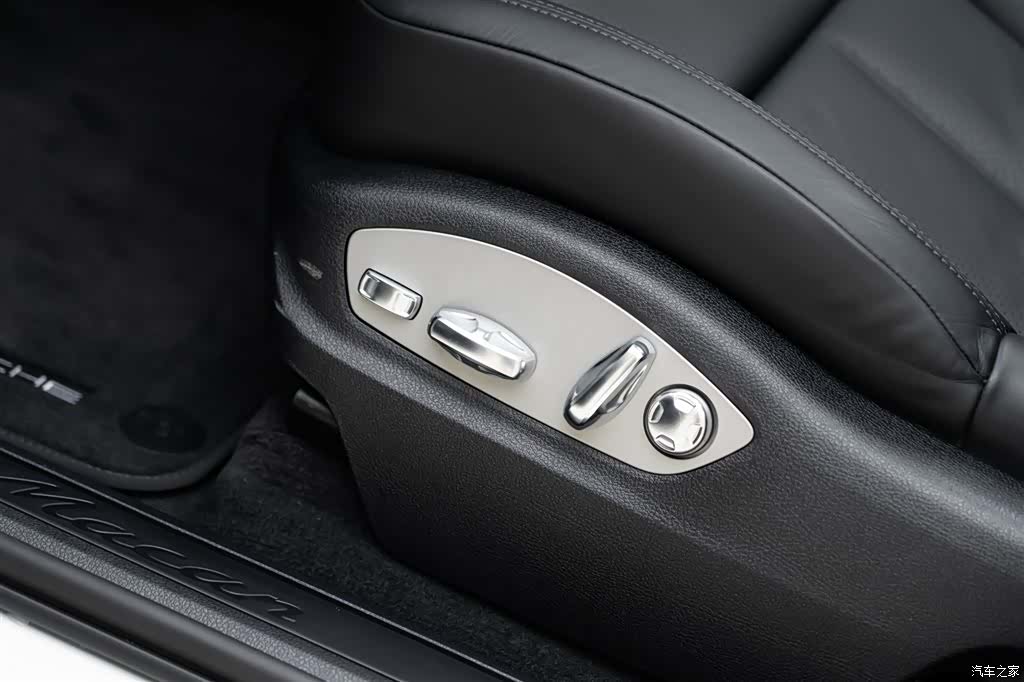 Porsche Macan, 2022 17