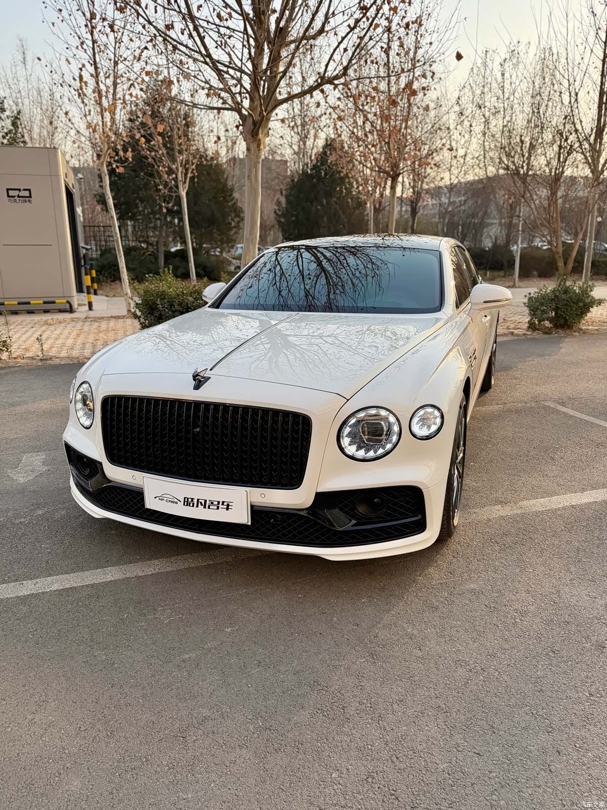 Bentley Flying Spur, 2023 все фото
