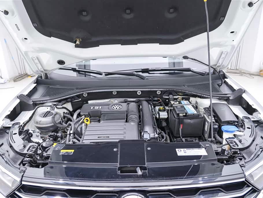 Volkswagen T-ROC exploring Songs