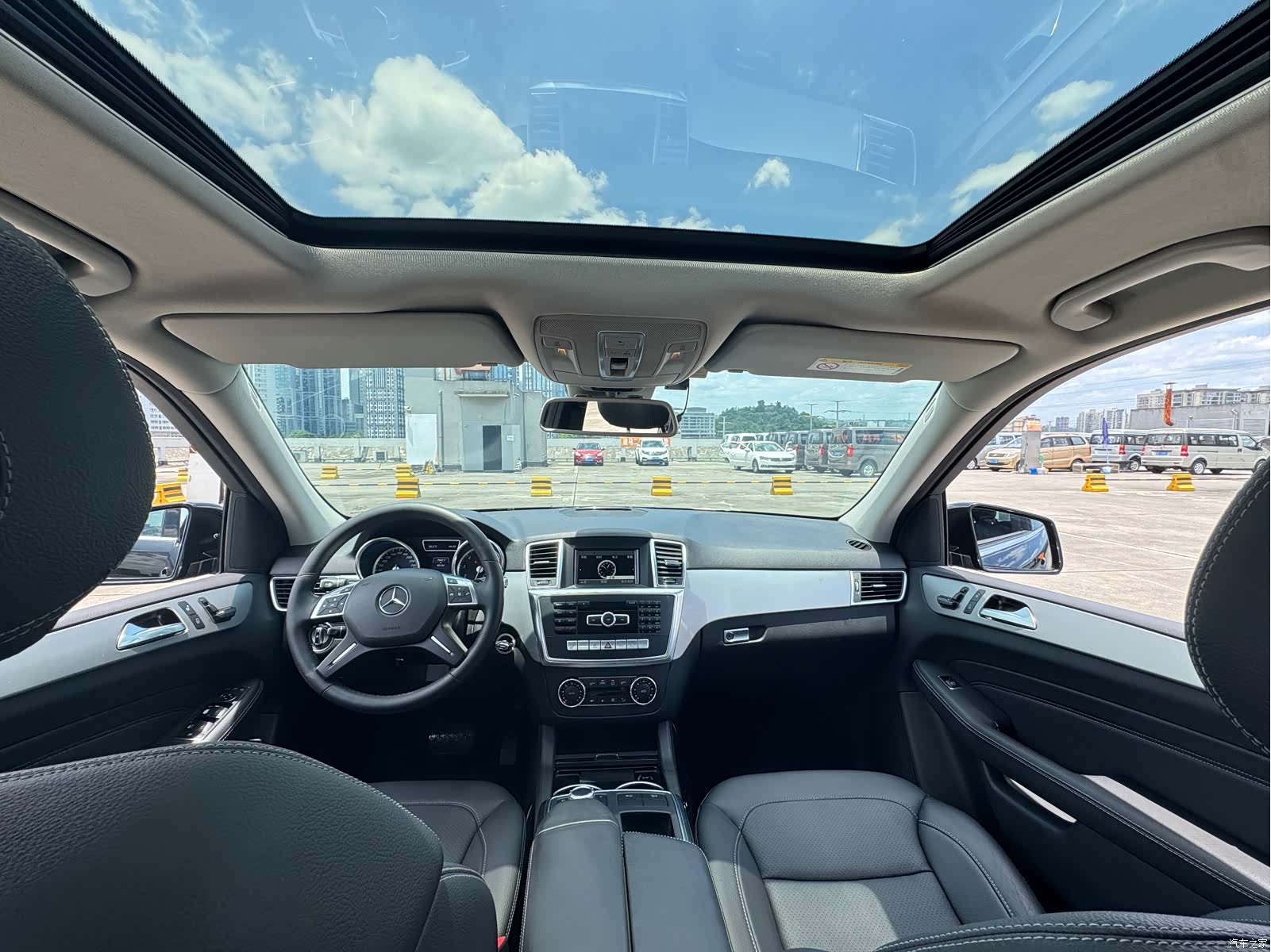 Mercedes-Benz M-Class, 2015 10