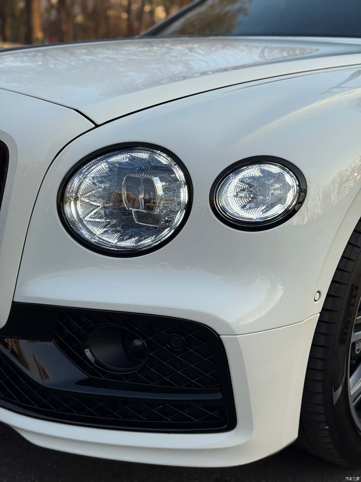 Bentley Flying Spur, 2023 9